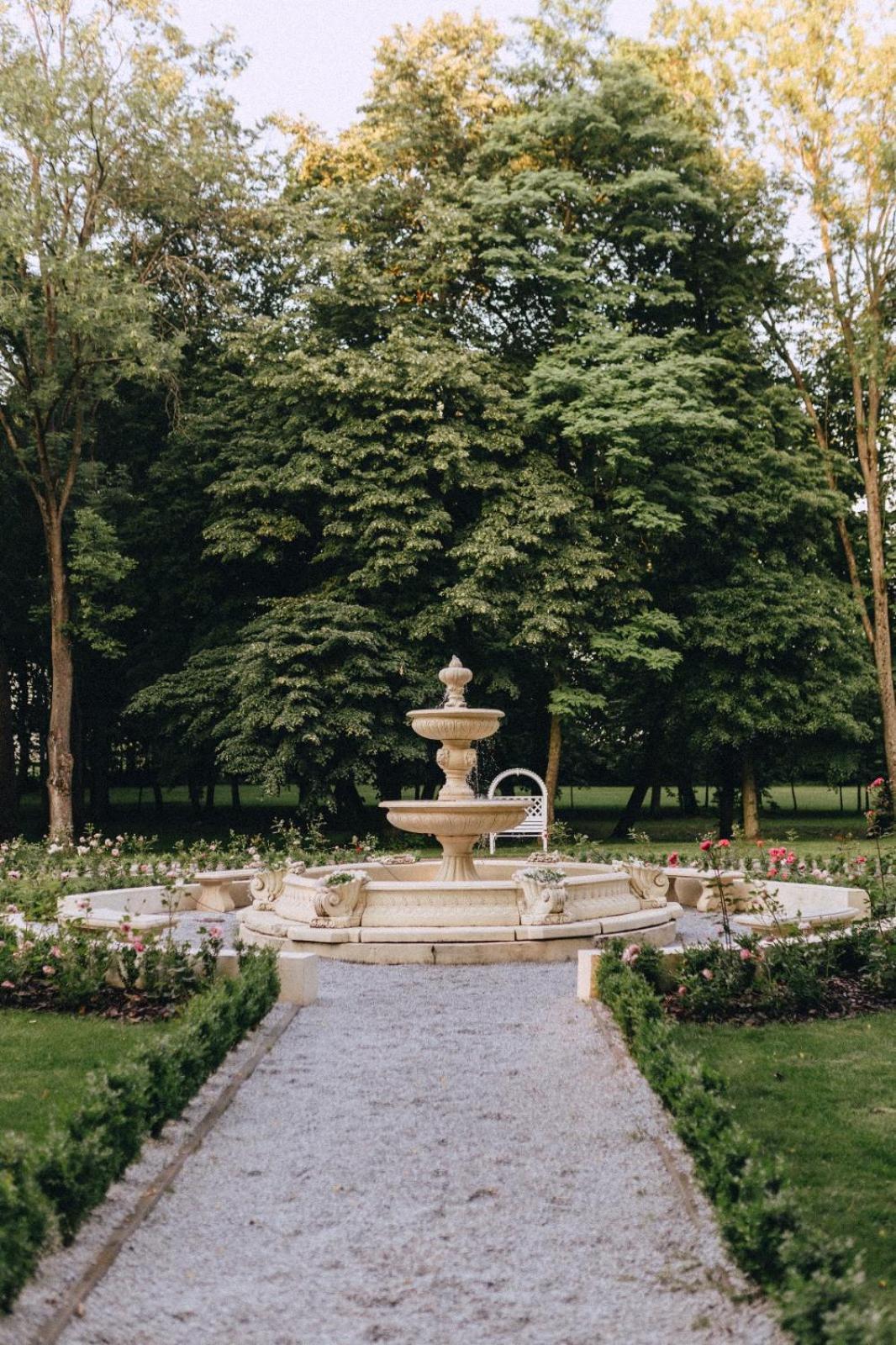 Palac Chojnata Wola Chojnata Luaran gambar